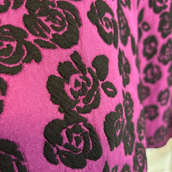 Torrid V-Neck Sleeveless Floral High Low Peplum Blouse Torrid Size 0, Purple EUC - Picture 11 of 15